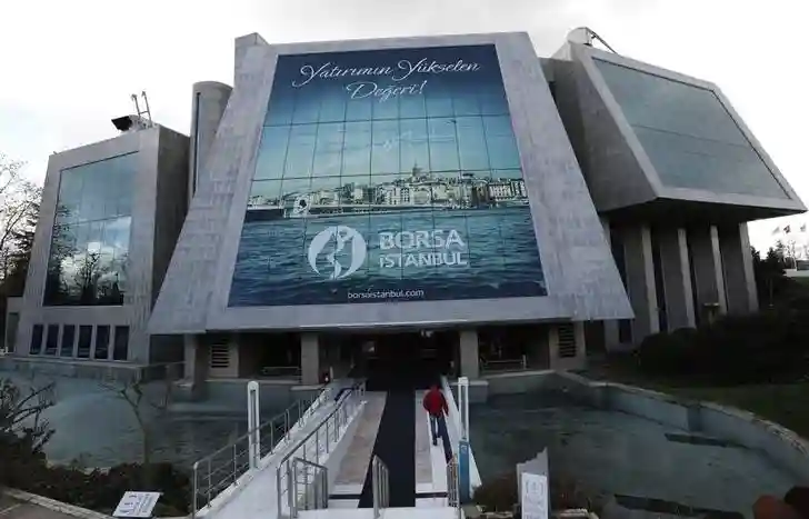 Borsa İstanbul'da Dikkat Çeken Hisseler ve Sektörel Performans Değerlendirmesi