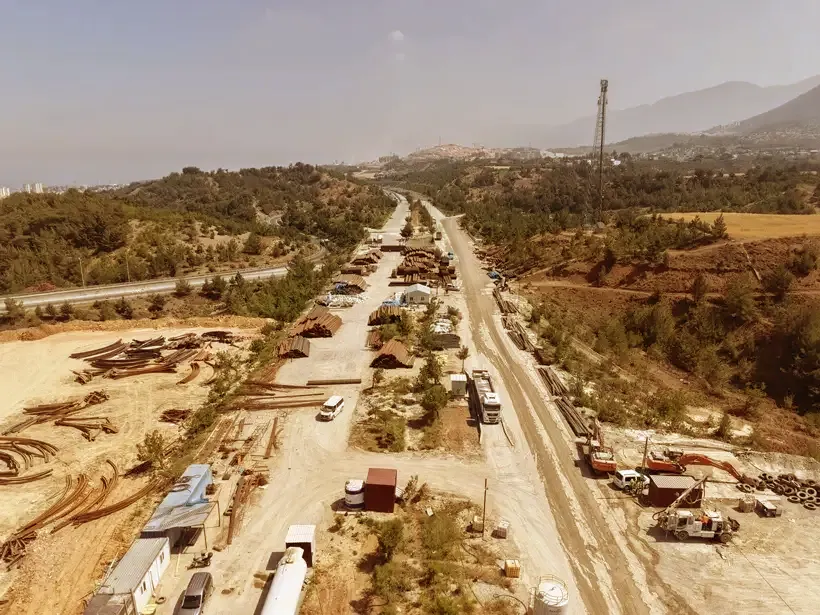 Modern İpek Yolu'na Uluslararası Kaynak Geliyor Modern İpek Yolu'na Uluslararası Kaynak Geliyor